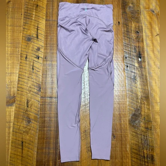 Under Armour Compression Heat Gear Leggings Size Medium - Picture 2 of 14